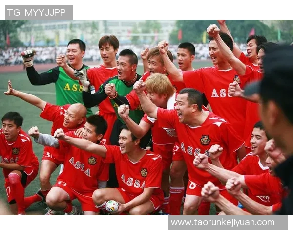 2008年汶川地震后足球明星纷纷捐款救灾展现大爱精神与社会责任 2008年汶川地震后足球明星纷纷捐款救灾展现大爱精神与社会责任