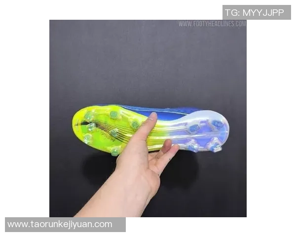 2025年最新足球球星战靴下载指南 快速获取热门款式与专业评测 2025年最新足球球星战靴下载指南 快速获取热门款式与专业评测