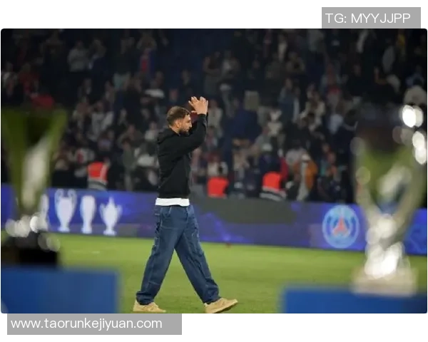 43岁足球传奇再度出战 创下新纪录引发全球关注