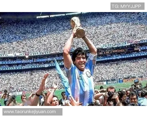 世界杯球星闪耀赛场各国足球英雄的精彩表现与传奇故事