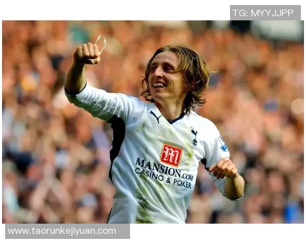 世界足球十三号球星盘点：从传奇到新星的精彩表现解析