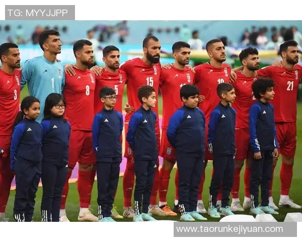 伊朗足球传奇人物回顾:从早期球星到国家队英雄的奋斗历程 伊朗足球传奇人物回顾:从早期球星到国家队英雄的奋斗历程