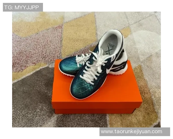 球星穿的顶级足球鞋价格揭秘 你绝对想不到的天价鞋款 球星穿的顶级足球鞋价格揭秘 你绝对想不到的天价鞋款